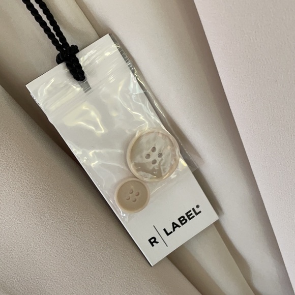 The Reset R|Label The Essential Blazer - Picture 5 of 11